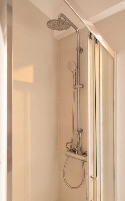 אתונה Bright & Airy 2Bd Apt Close To National Garden מראה חיצוני תמונה